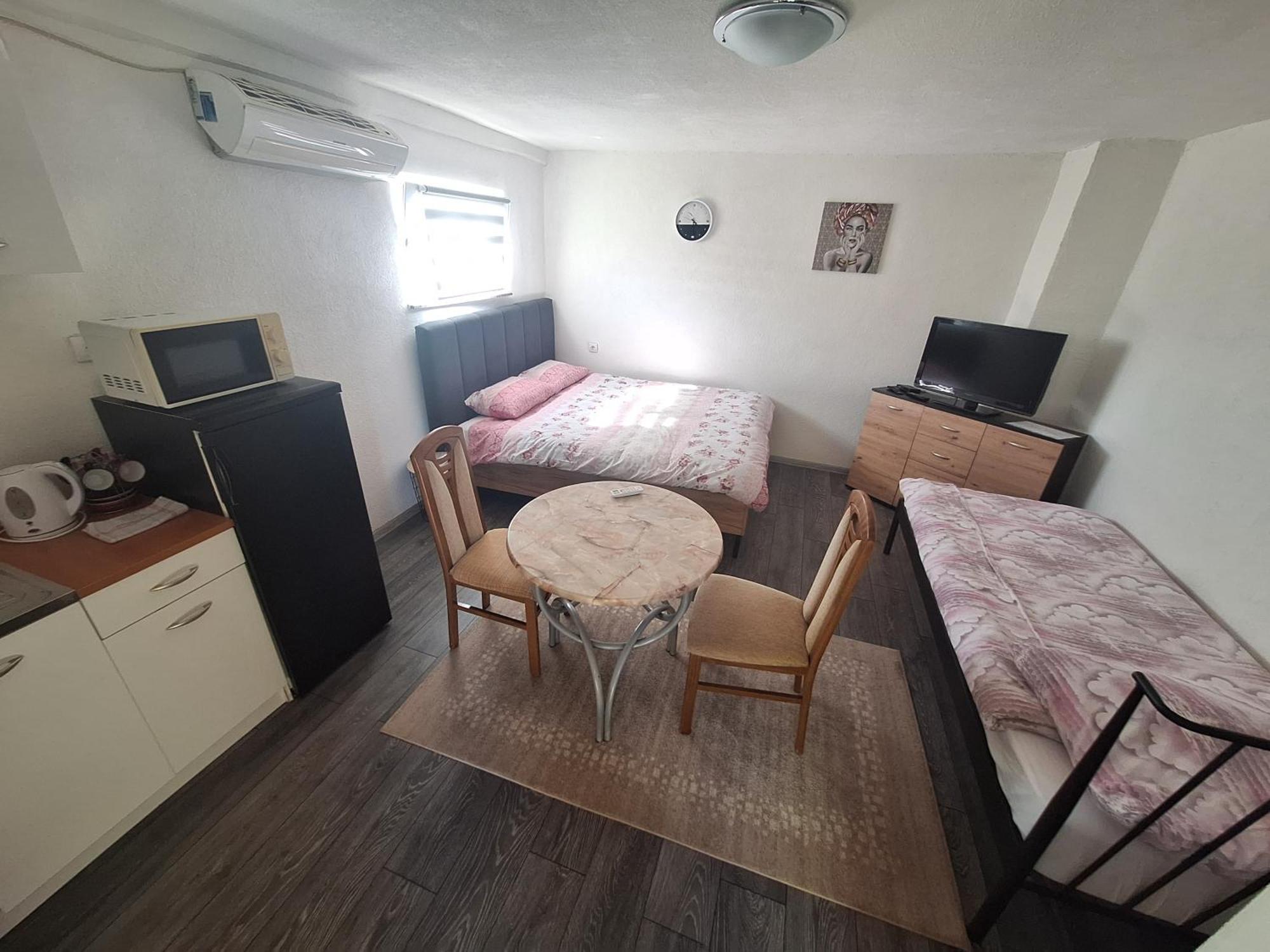 Fly & Stay Apartments Laktaši Eksteriør billede