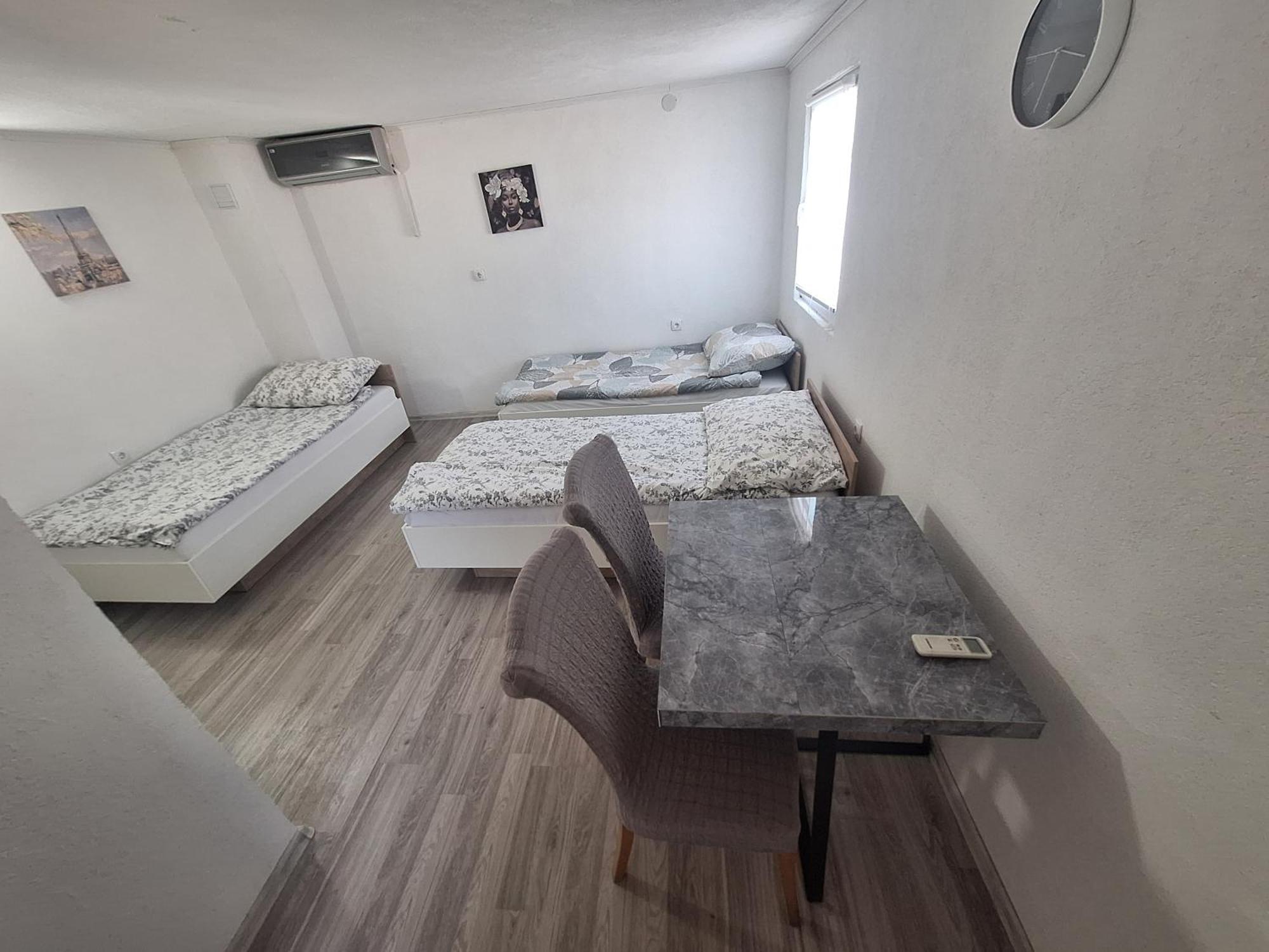 Fly & Stay Apartments Laktaši Eksteriør billede